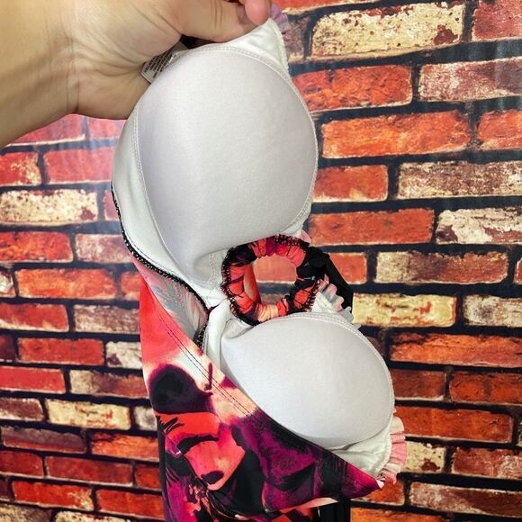 5 for $25🔥Small Liz Lange Maternity Swimsuit Top - Picture 3 of 6